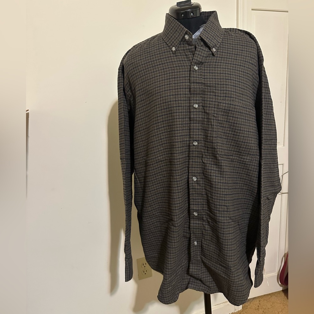 Cherokee Men's Dark Checkered Button Down Shirt size XL